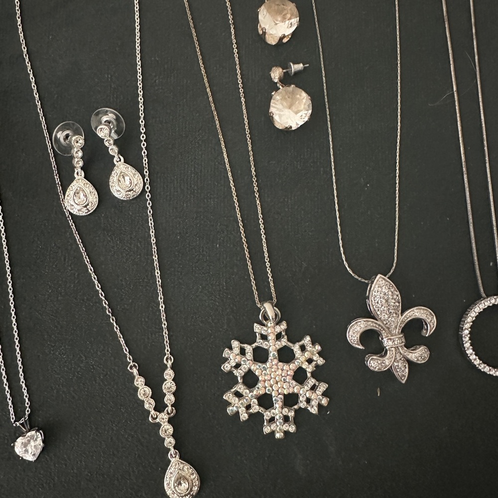 Elegant Silver Jewelry Set